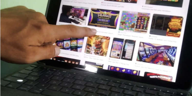 571410 Penerima Bansos Terlibat Judi Online dari Meja Makan ke Meja Judi
